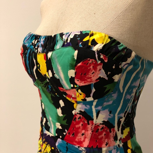 Floral strapless mini dress - Picture 2 of 5